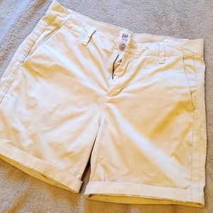 Cream Gap shorts